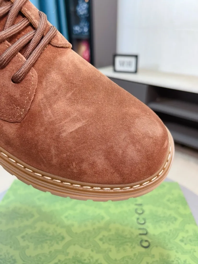 Men's shoes 💰500🌸🌸 (GUCCI) [can be made without label] G's new business boots are full-layer calfskin embossed with classic diamond pattern craftsmanship. They are high-end and classy, ​​versatile and have a full three-dimensional feel. They use raw rubber non-slip outsole. If you look closely, you will be addicted to the leather. You can't extricate yourself ~ the best on the market.          Fabric: Cowhide/Embossed Lining: Cowhide.          Please make a note when placing an order, size: 38-44 (37, 45, 46 can be customized and cannot be returned or exchanged)